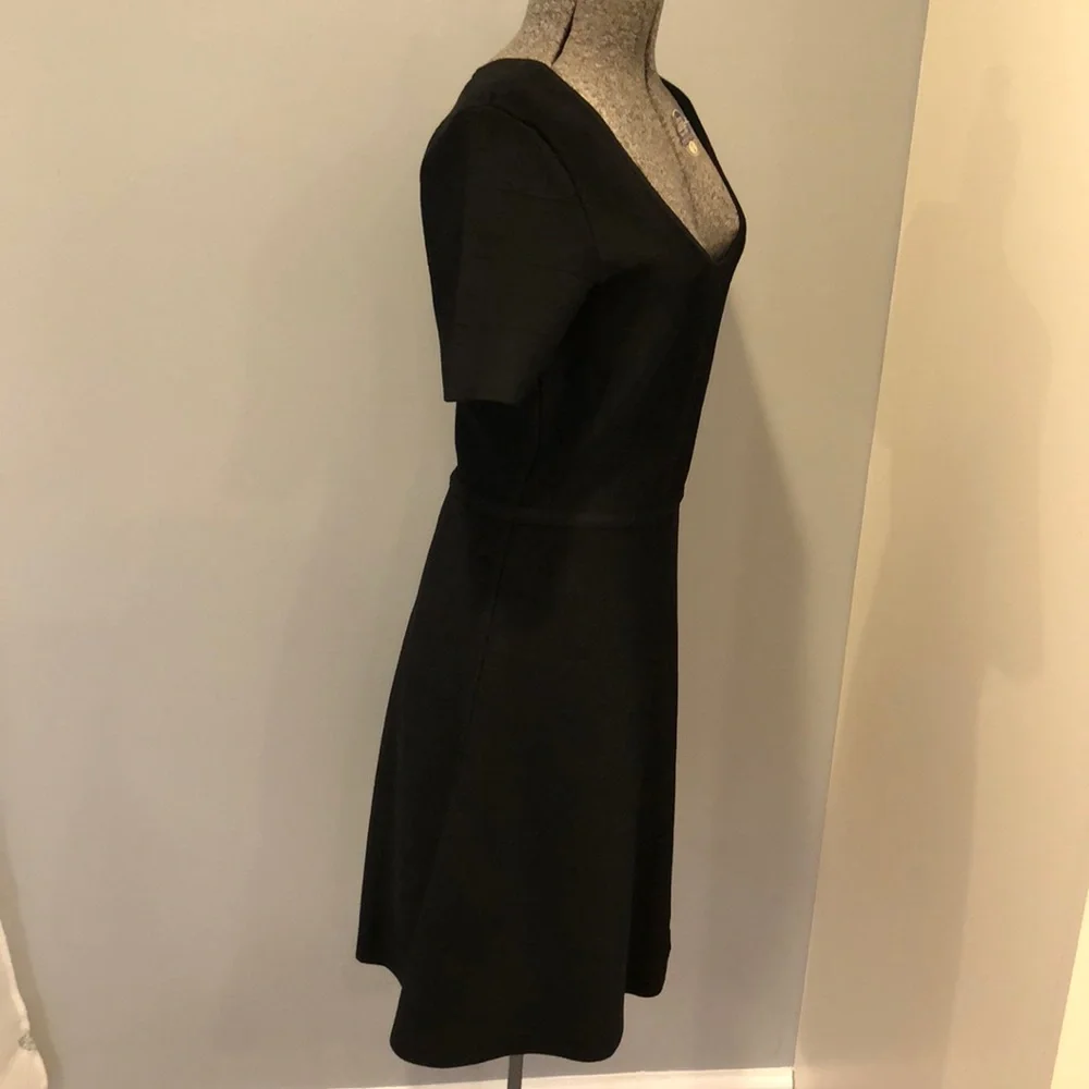Med White House black market Black rayon dress - Picture 4 of 8
